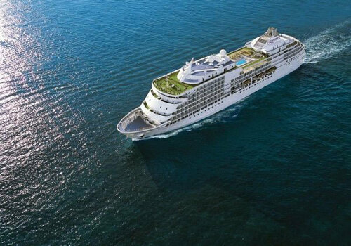 WESTAFRIKANISCHE MAJESTÄT