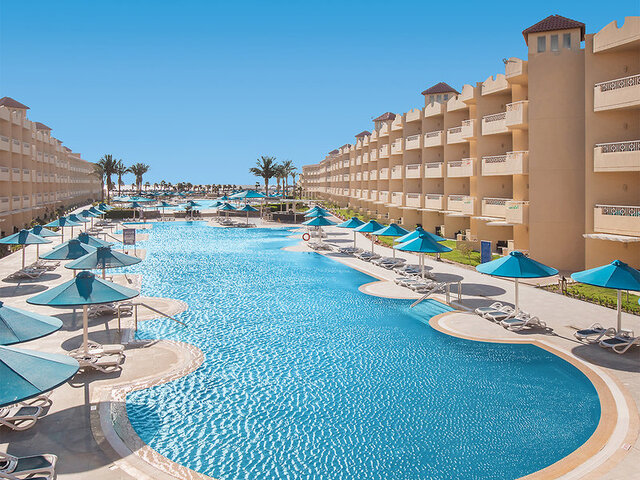 Amwaj Beach Club Abu Soma ★★★★