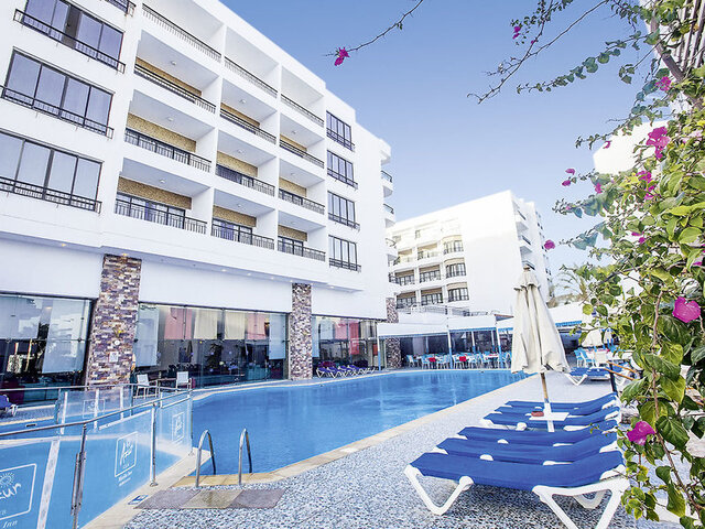 MARLIN INN AZUR ★★★★