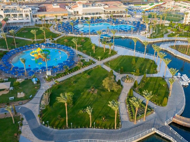 Pickalbatros Dana Beach Resort ★★★★★