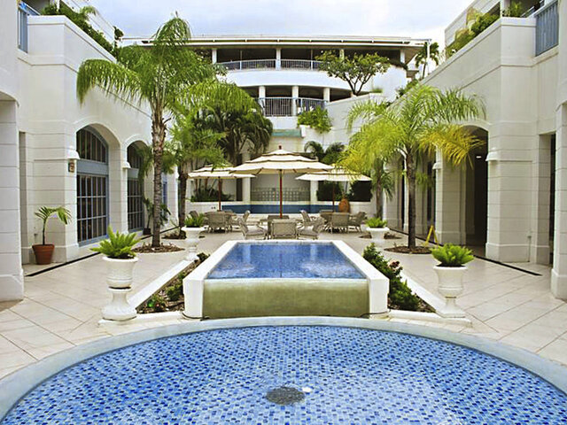 Savannah Beach Club ★★★★