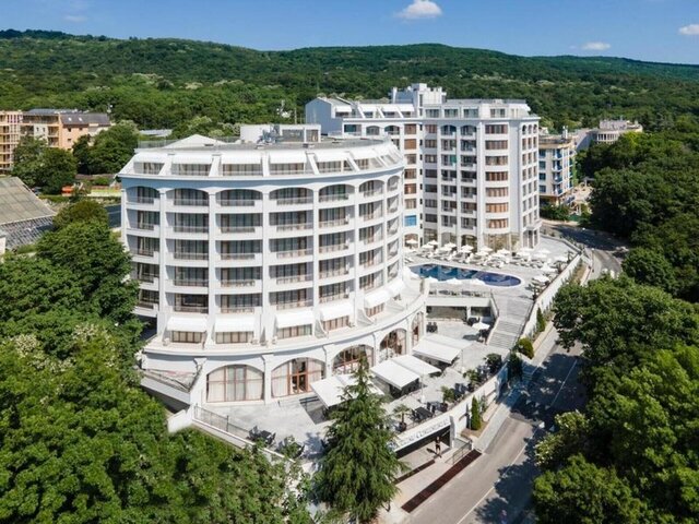 Continental Hotel ★★★★