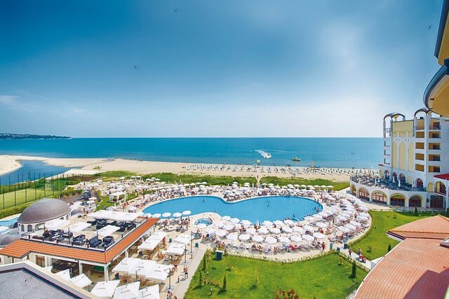 Alua Helios Bay ★★★★