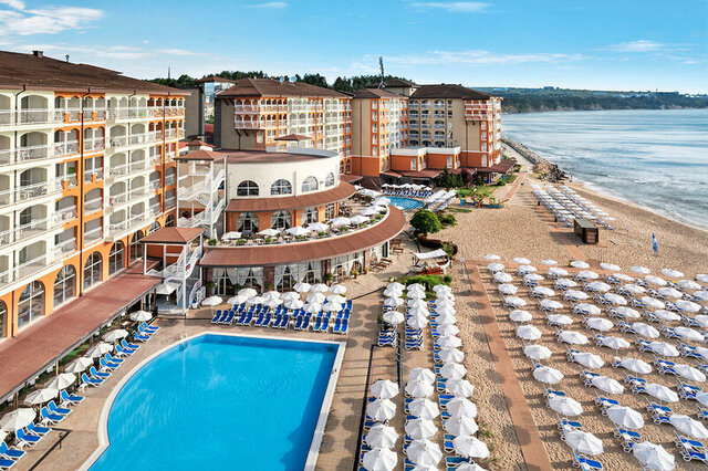 Sol Luna Bay Resort ★★★★
