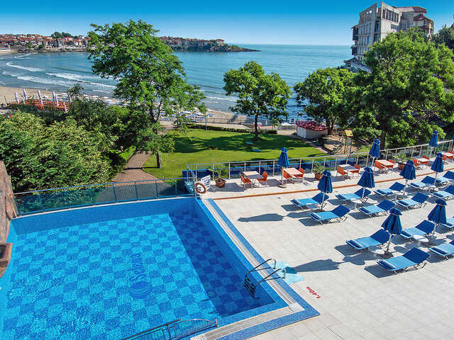 Selena Star ★★★★