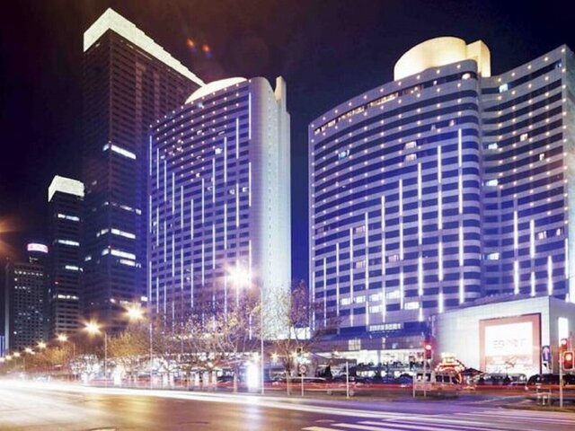 Furama ★★★★★