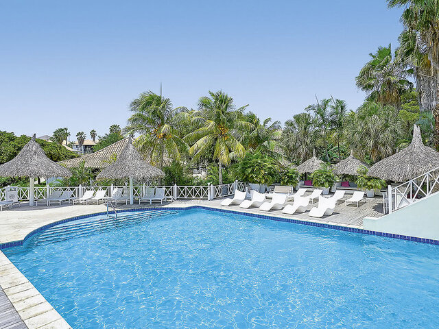 Papagayo Beach Resort ★★★★