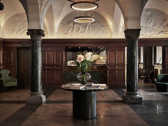 Ascot Hotel ★★★★