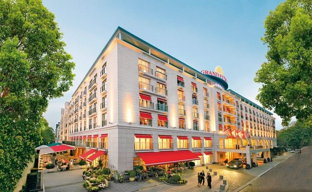 Grand Elysée Hamburg ★★★★★