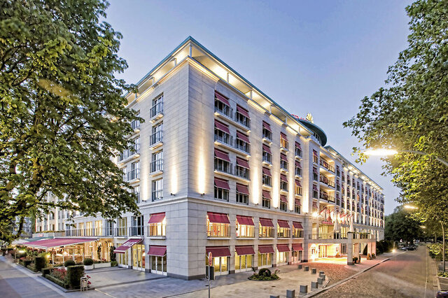 Grand Elysée Hamburg ★★★★★