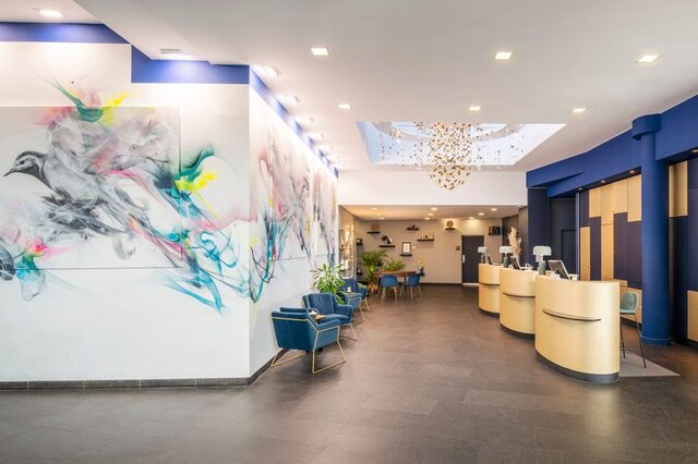 Renaissance Paris Arc de Triomphe Hotel ★★★★★