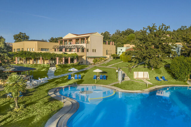 Century Resort ★★★★