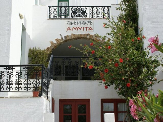 Annita's Village Hotel ★★★