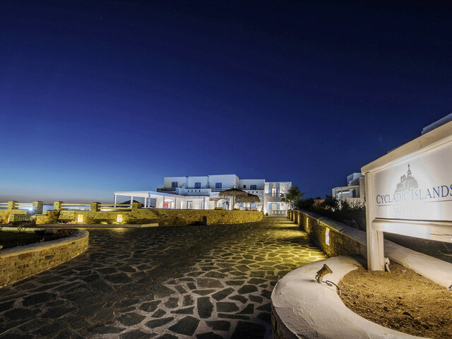 Cycladic Islands Hotel & Spa ★★★