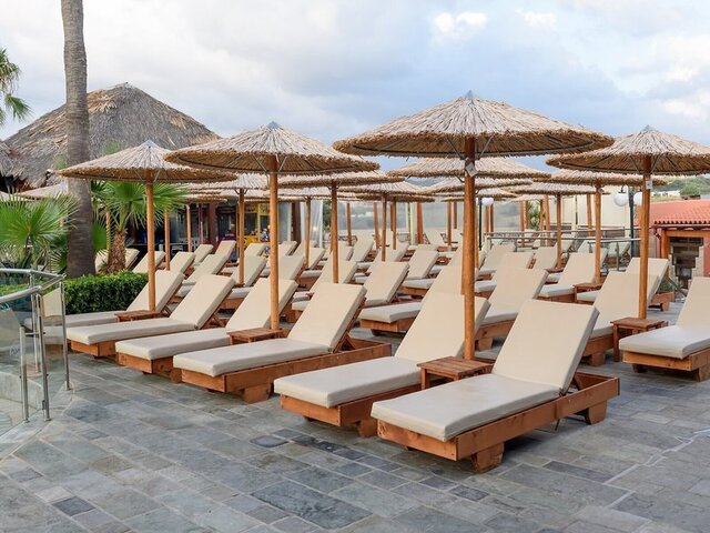 Theo Hotel ★★★★