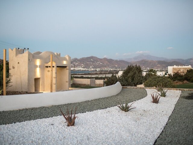 Naxos Euphoria Suites ★★★