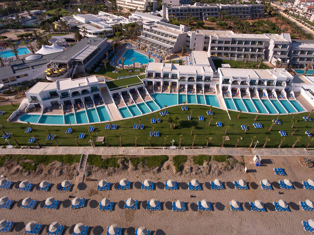 Lyttos Beach Resort and Sports Center ★★★★★