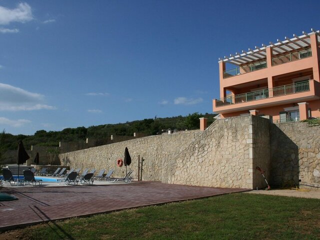 Lagoon View Apartments ★★★