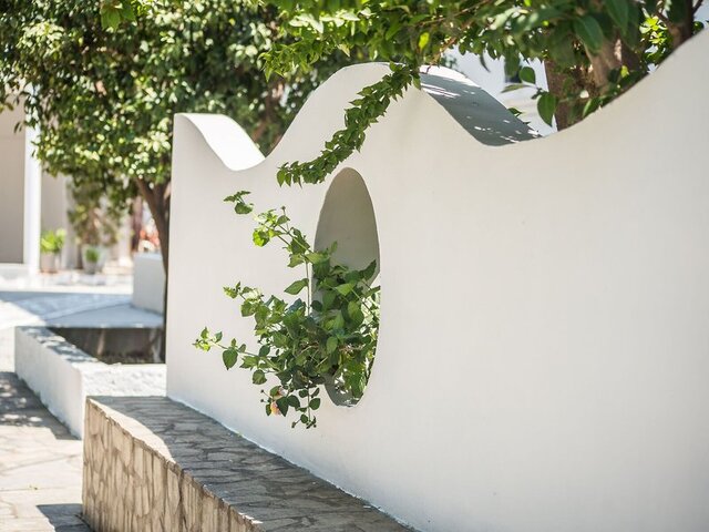 Anika Studios ★★★