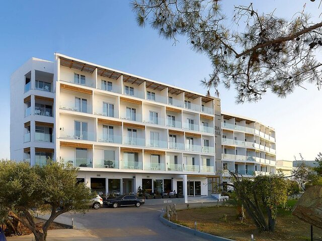 Vasia Royal Hotel ★★★★