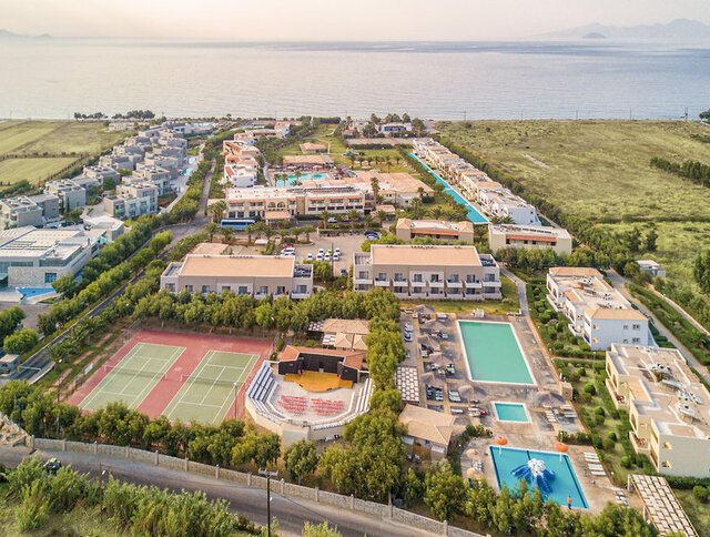 Akti Beach Club ★★★★★