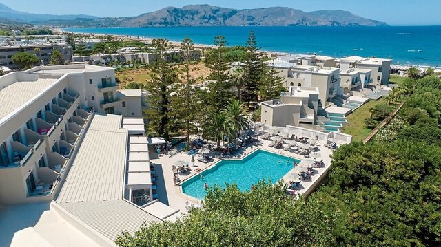 Vantaris Luxury Beach Resort ★★★★