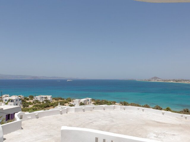 Apricot & Sea ★★★★