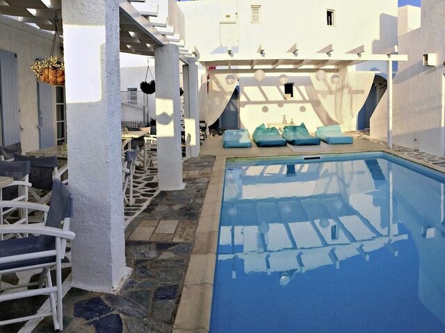 Nauma Paros ★★★★