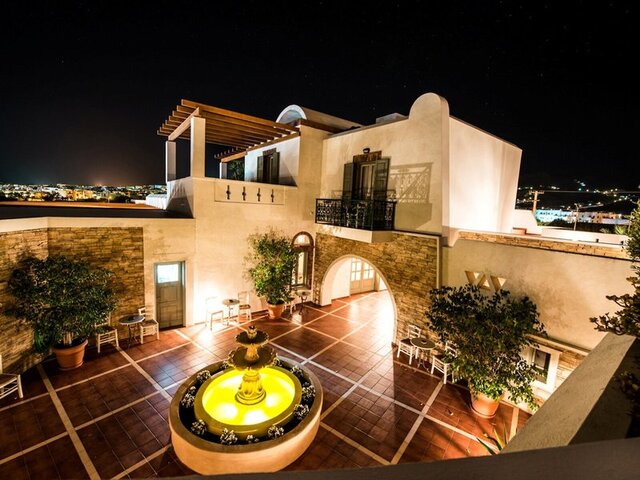 Porto Naxos ★★★★