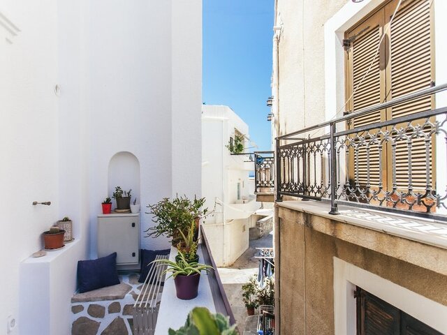 Arco Naxos Luxury Apartments ★★★