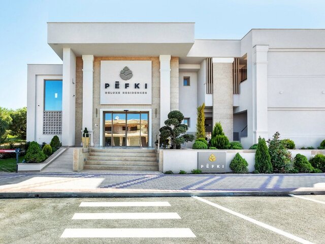 Pefki Deluxe Residences ★★★★