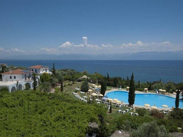 Sunrise Village ★★★★