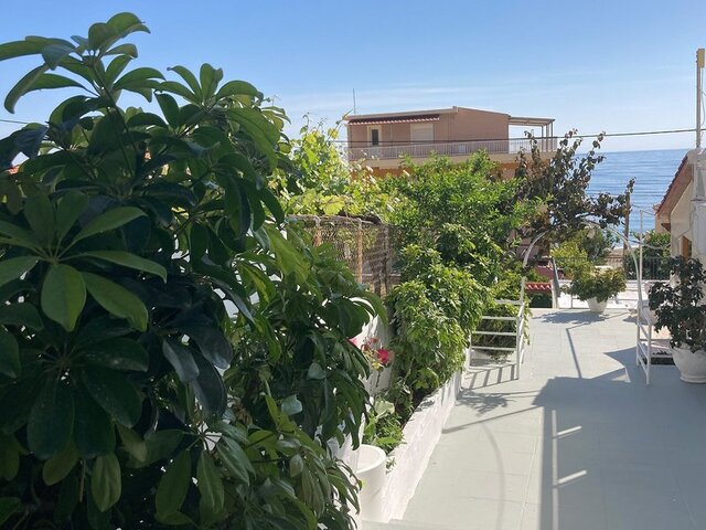 Pension Galini Poros ★