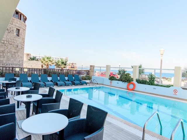 Riviera Hotel ★★★