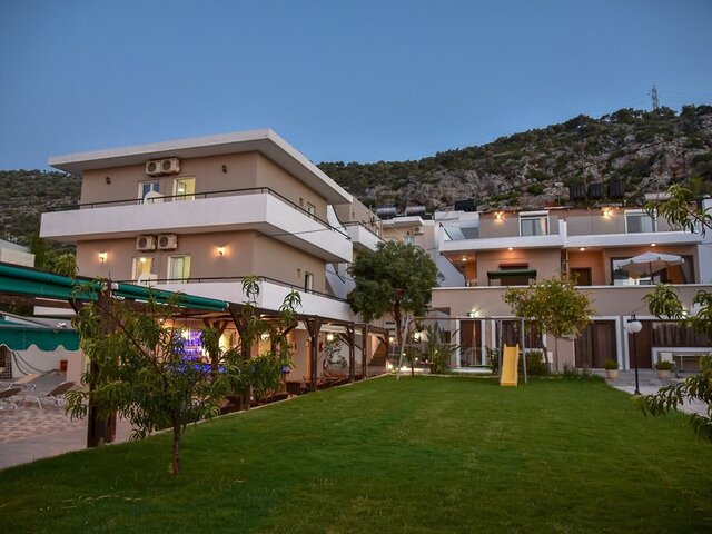 Iraklis Apartments ★★★