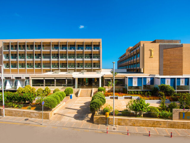 I-Resort Beach Hotel & Spa ★★★★★