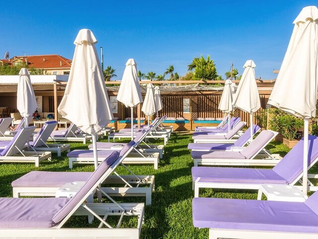 Iakinthos Resort ★★★★