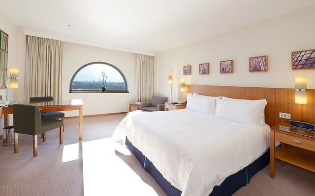 Canary Riverside Plaza Hotel ★★★★★