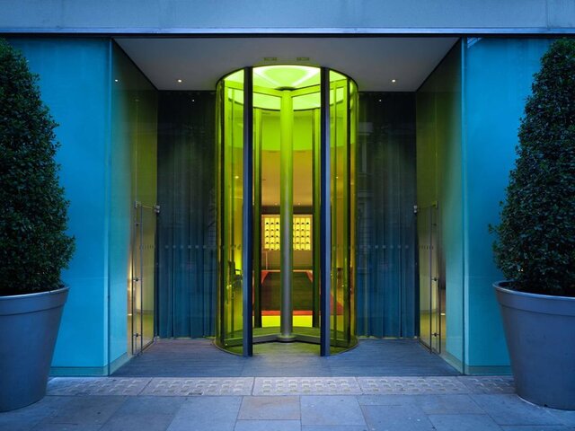 St. Martins Lane London ★★★★★