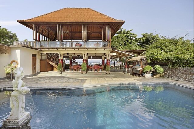 Respati Beach Hotel ★★★