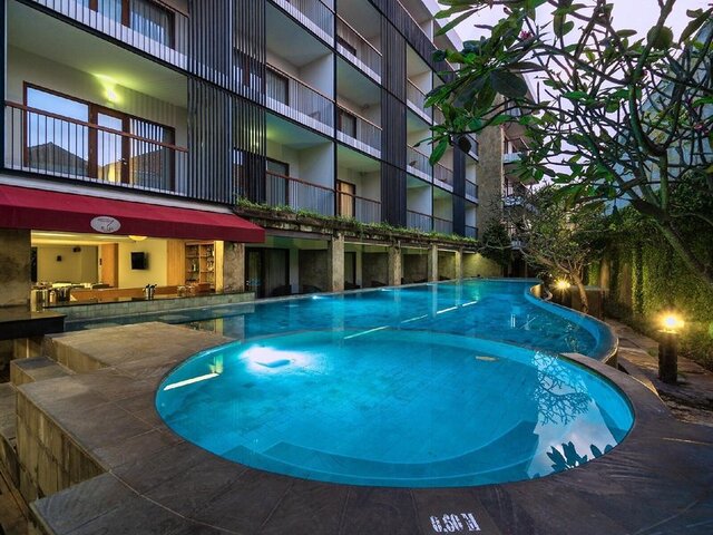 Quest Hotel Kuta ★★★