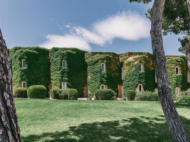 Mangia’s Brucoli, Sicily, Autograph Collection ★★★★★