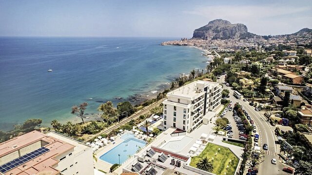 Santa Lucia e Le Sabbie d'Oro ★★★★