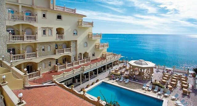 Hellenia Yachting Hotel ★★★★