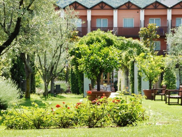 Iseolago Hotel ★★★★