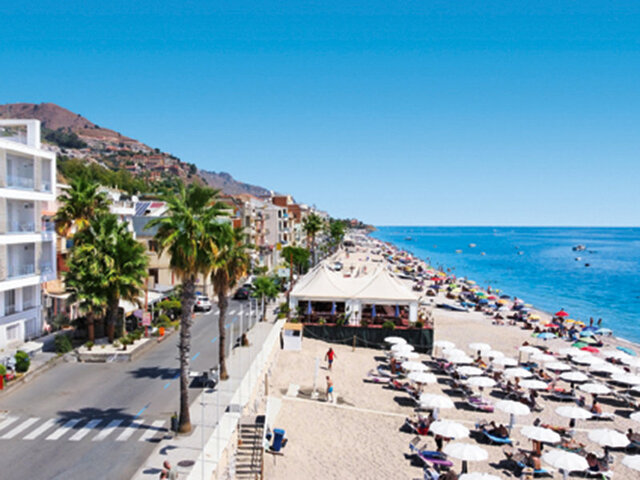 Albatros Beach Hotel ★★★★