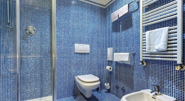 Aston Hotel ★★★★