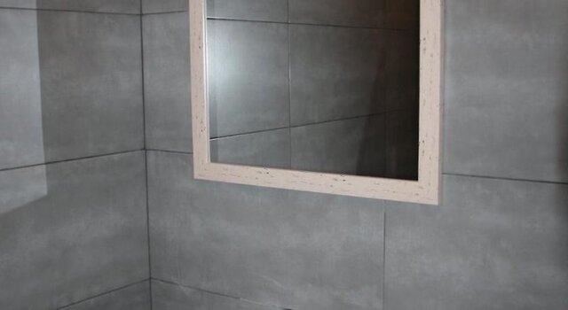 Central House ★★★