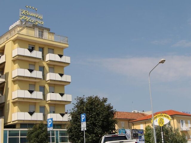 Remin Plaza ★★★★