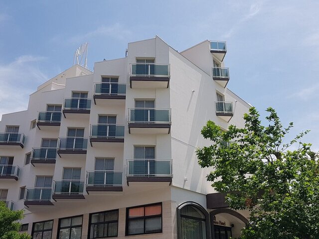 Mediterranea Hotel & Convention Center ★★★★